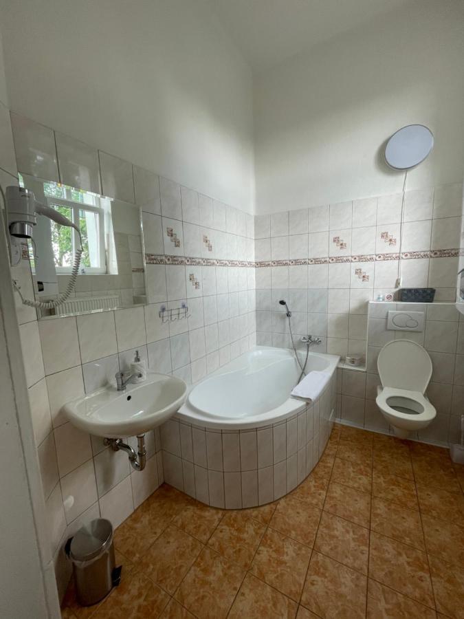 Apartmany Vila Tyniste Tyniste nad Orlici Eksteriør billede